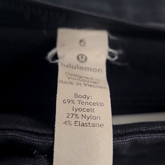 Lululemon crop dress pants guc - Picture 2 of 5